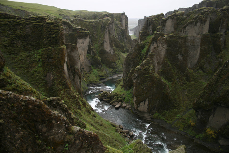Fjaðrárgljúfur canyon